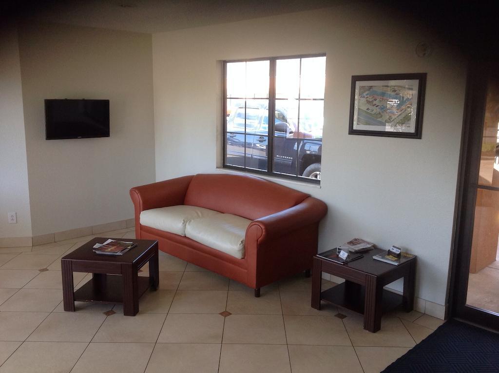 Executive Inn Groves Kültér fotó